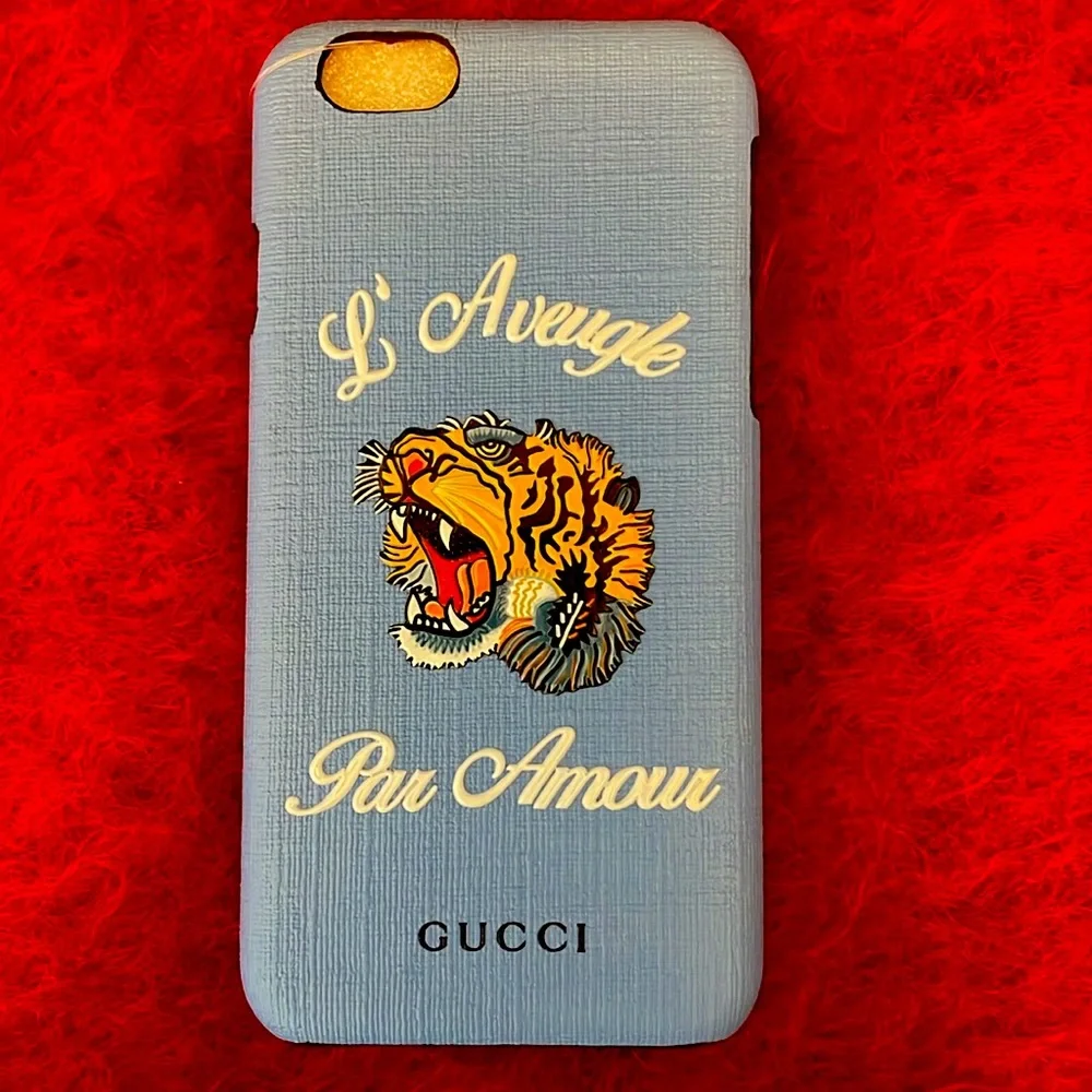 AUTHENTIC GUCCI LIMITED EDITION SUPREME L'AVEUGLE PAR AMOUR BLUE IPHONE 7 CASE